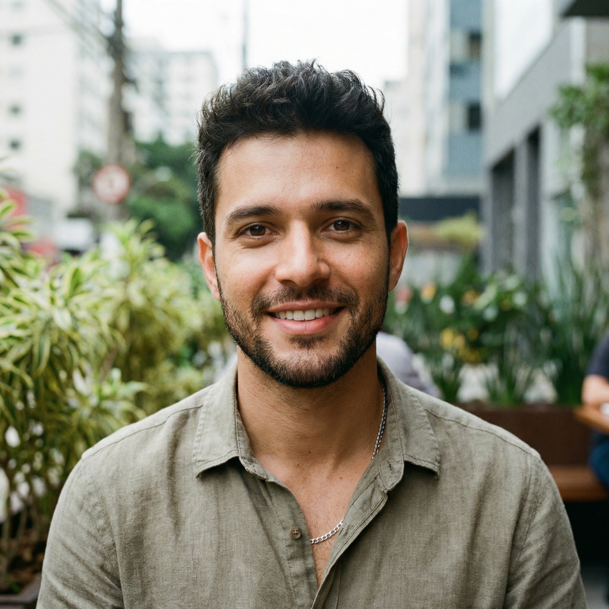 Lucas Oliveira — Especialista em marketing para hamburguerias e fundador da Fala Galera Burger