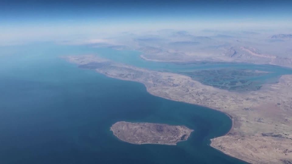 Imagem-aerea-da-regiao-proxima-ao-Estreito-de-Ormuz Imagem-aerea-da-regiao-proxima-ao-Estreito-de-Ormuz