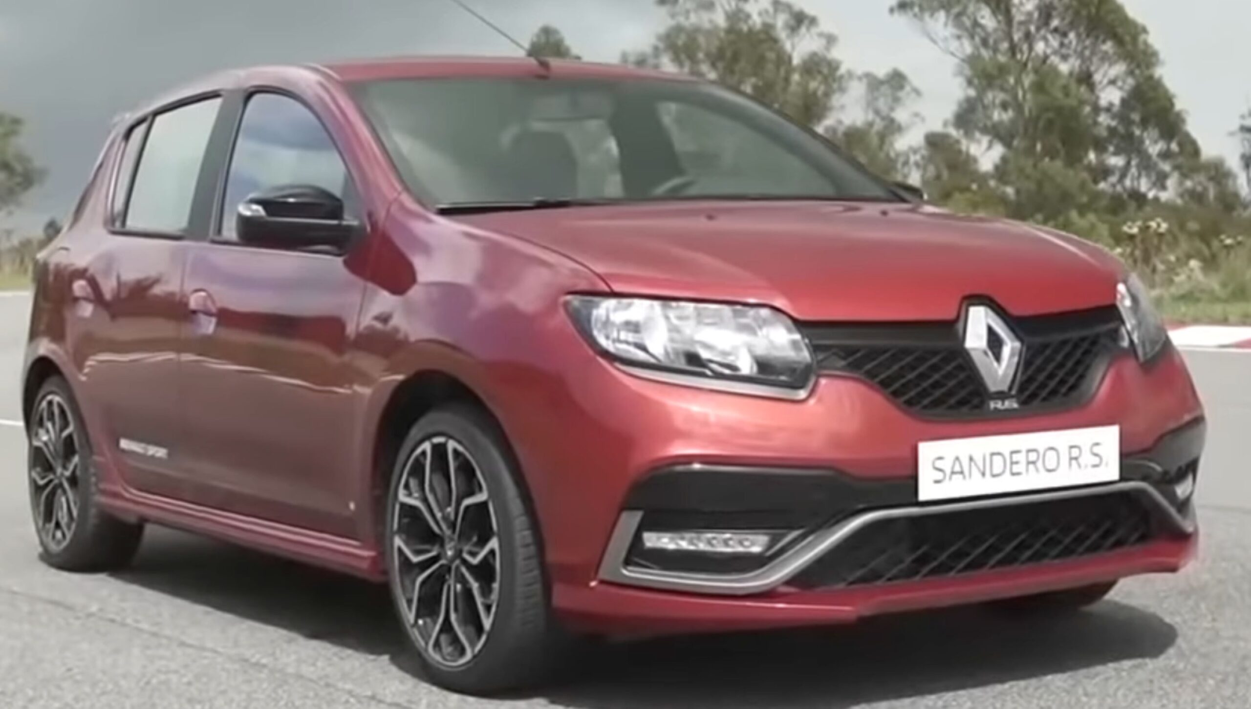 que esse hatch usado funcional ainda faz mais sentido que muito 0 km de entrada