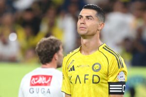Cristiano Ronaldo marca e se aproxima dos 1.000 gols na carreira (FAYEZ NURELDINE/AFP)
