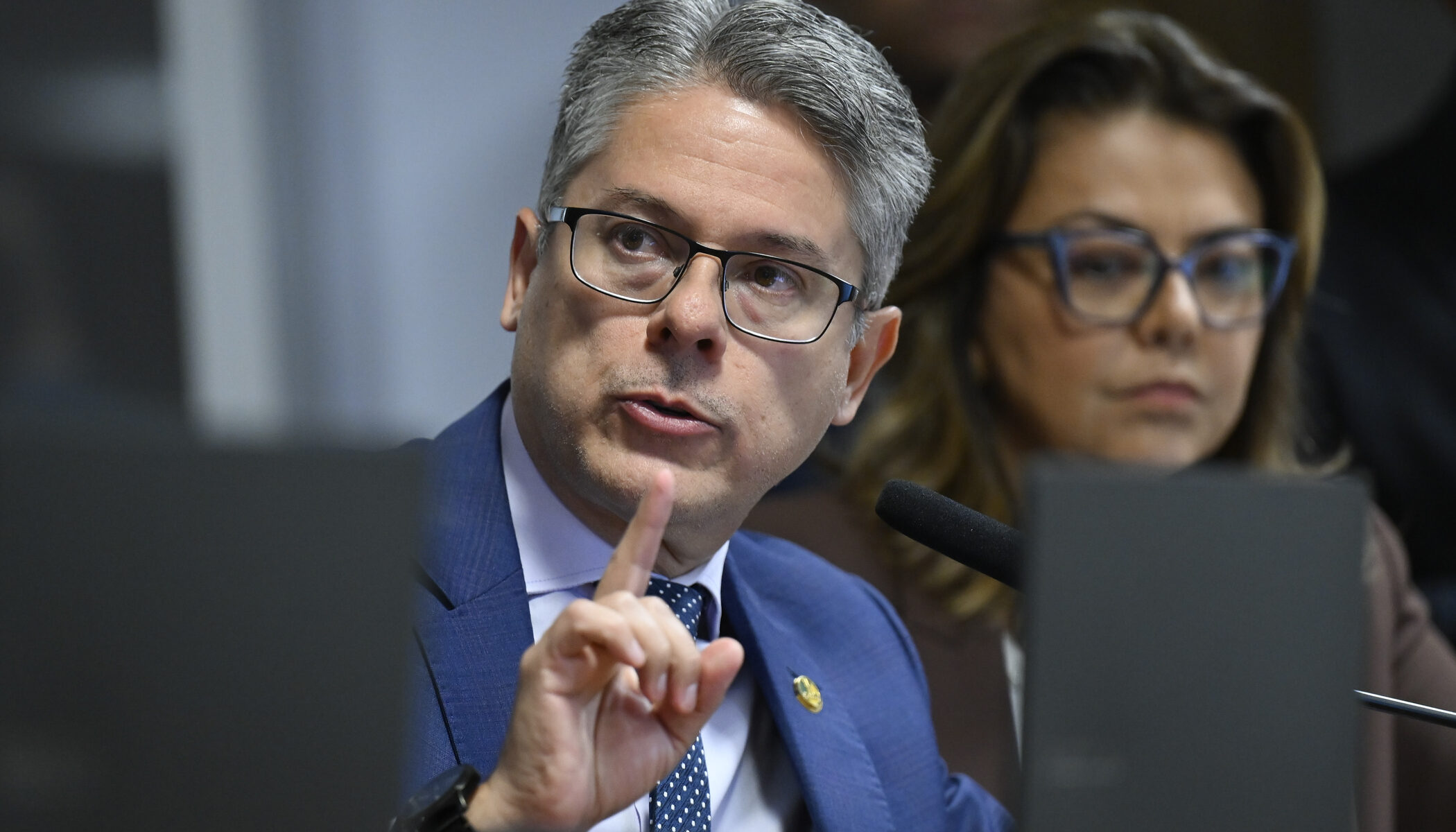 Alessandro Vieira critica ministros do STF e afirma que eles não são donos do país