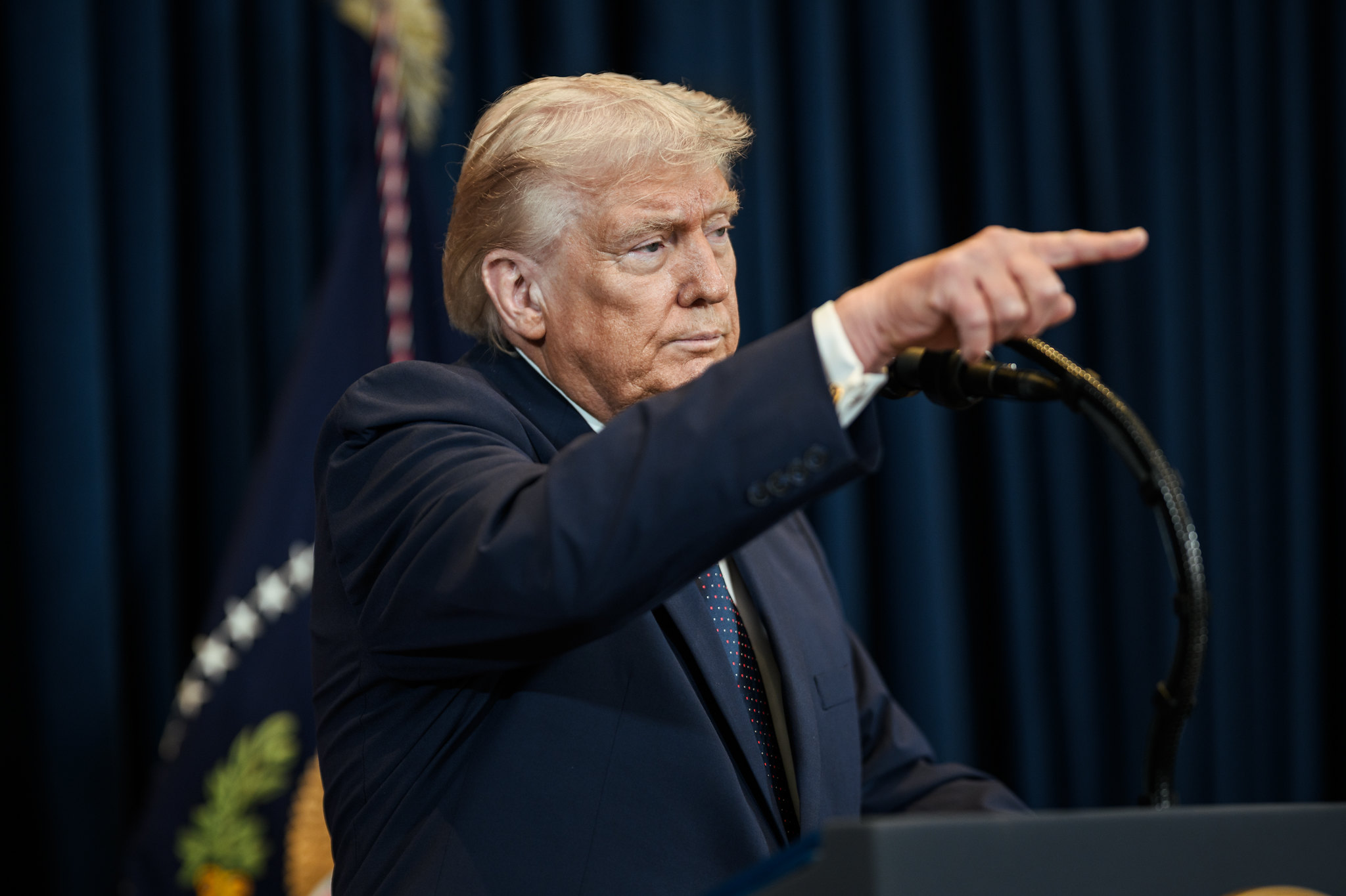 Trump sinaliza retomada de negociações com o Irã em Islamabad que “algo poderia acontecer nos próximos dois dias”. Trump aproveitou para desta