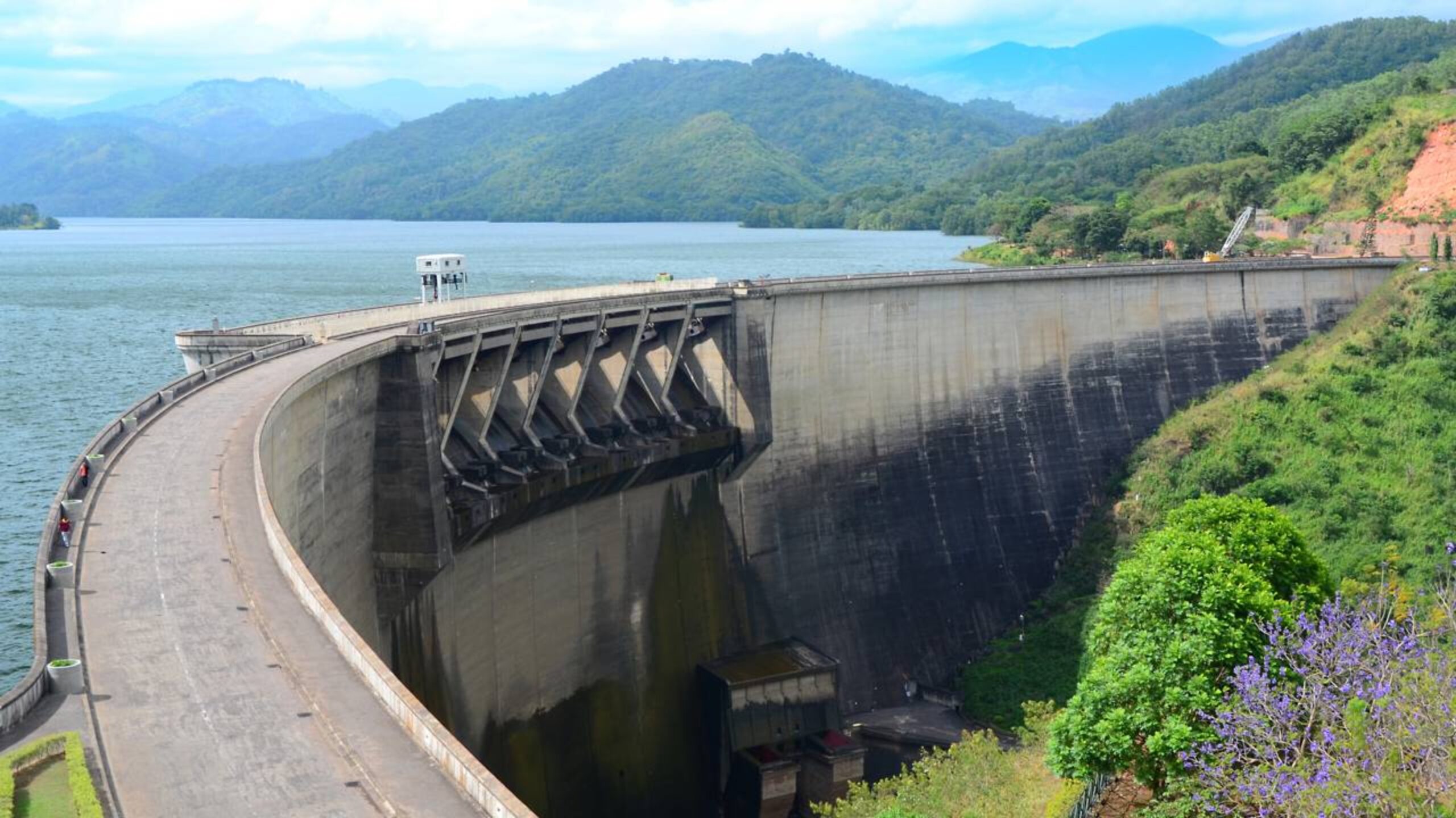 Espanha inova com construção de barragem que funcionará como mega-bateria de 280 MW fontes como solar e eólica. Como funciona a tecnologia de armazenamento hidráuli