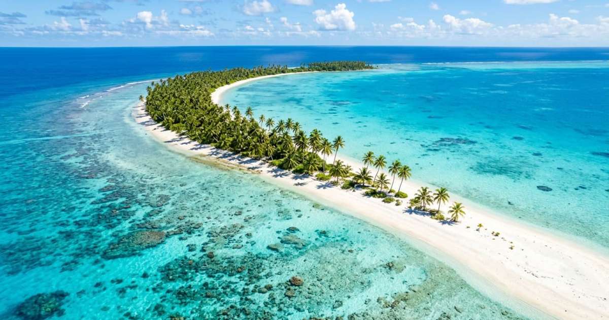 Kiribati: o destino mais remoto do mundo que recebe apenas 9.500 turistas por ano Kiribati é um Estado insular do Oceano Pacífico com uma característica geográfica que nenhum outro país no mundo possui Imagem gerada por inteligência artificial